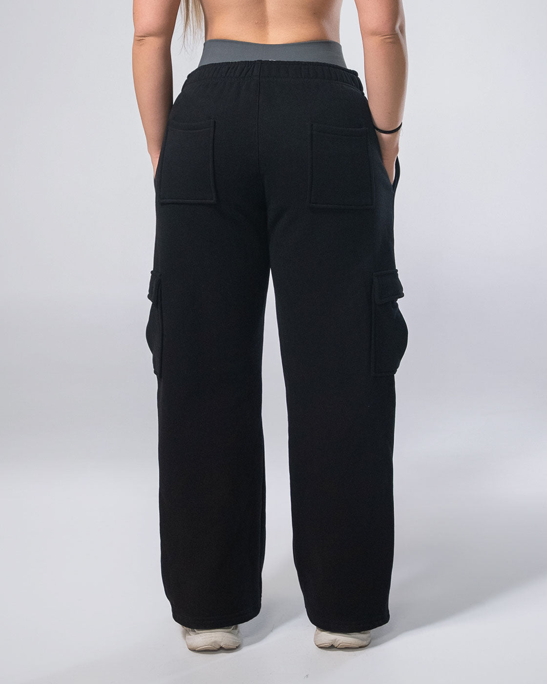 Royalty Cargo Sweats Black