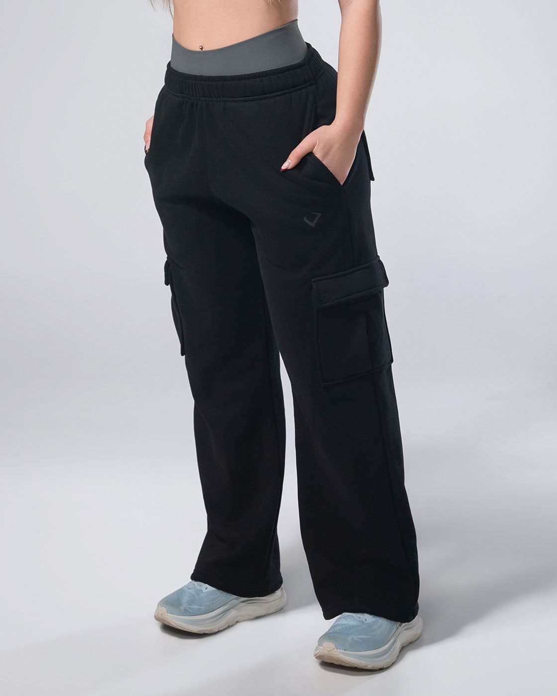 Royalty Cargo Sweats Black