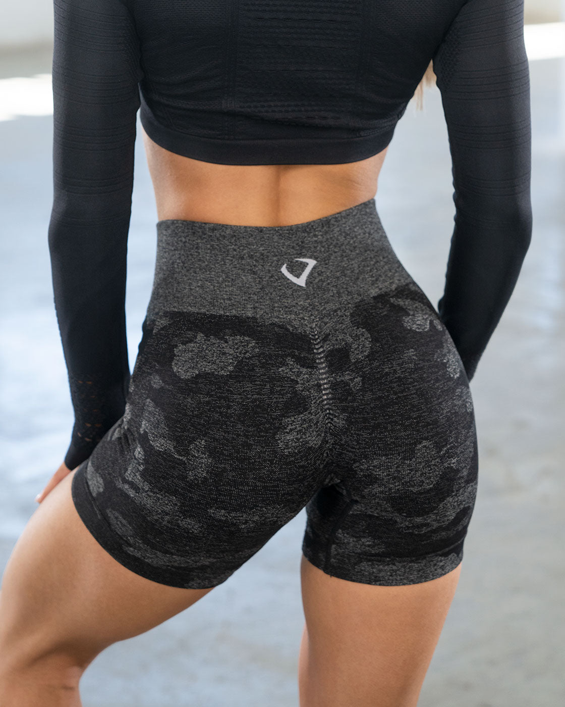 Synergy Seamless Shorts Dark Camo