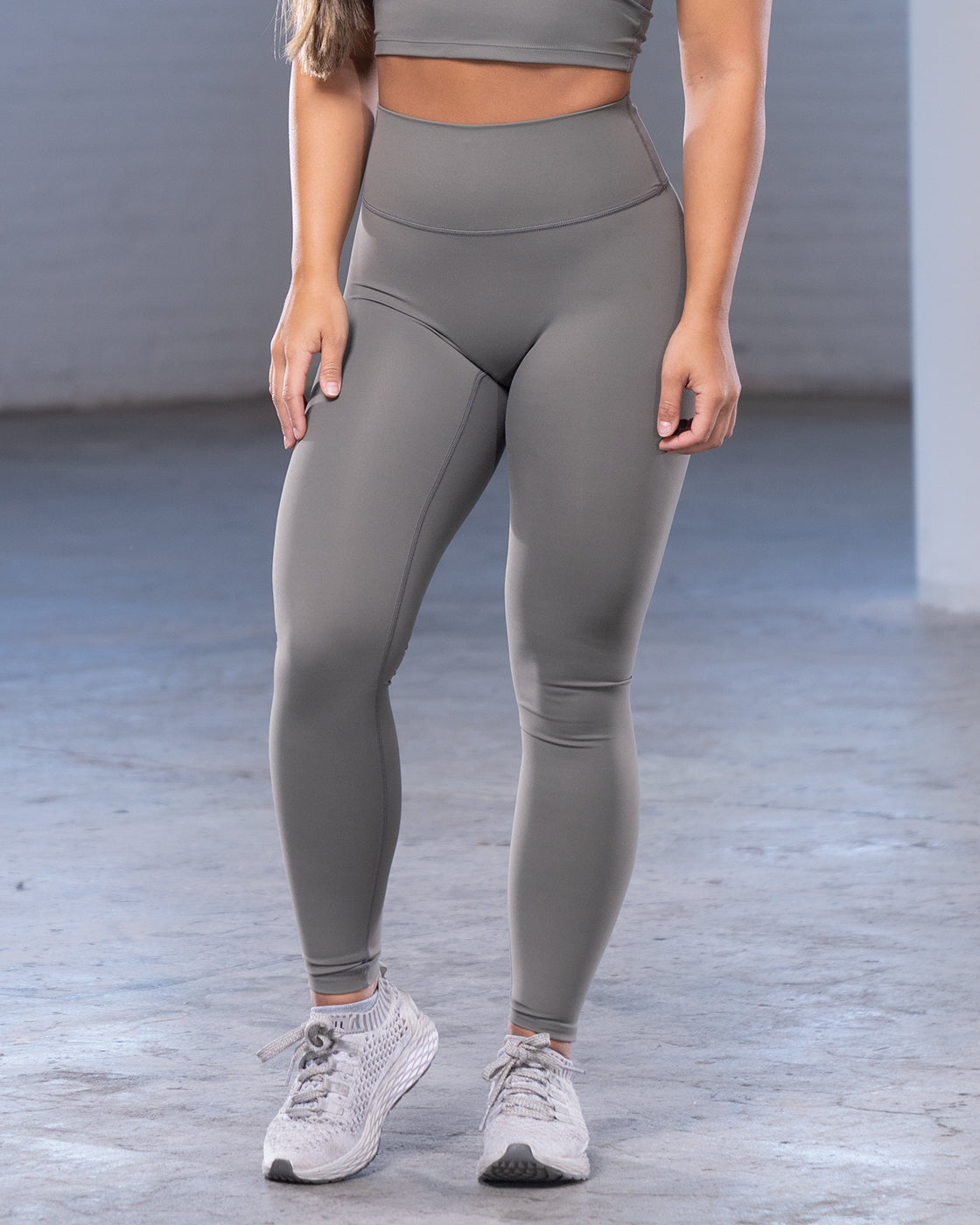 Elevate Olive Leggings