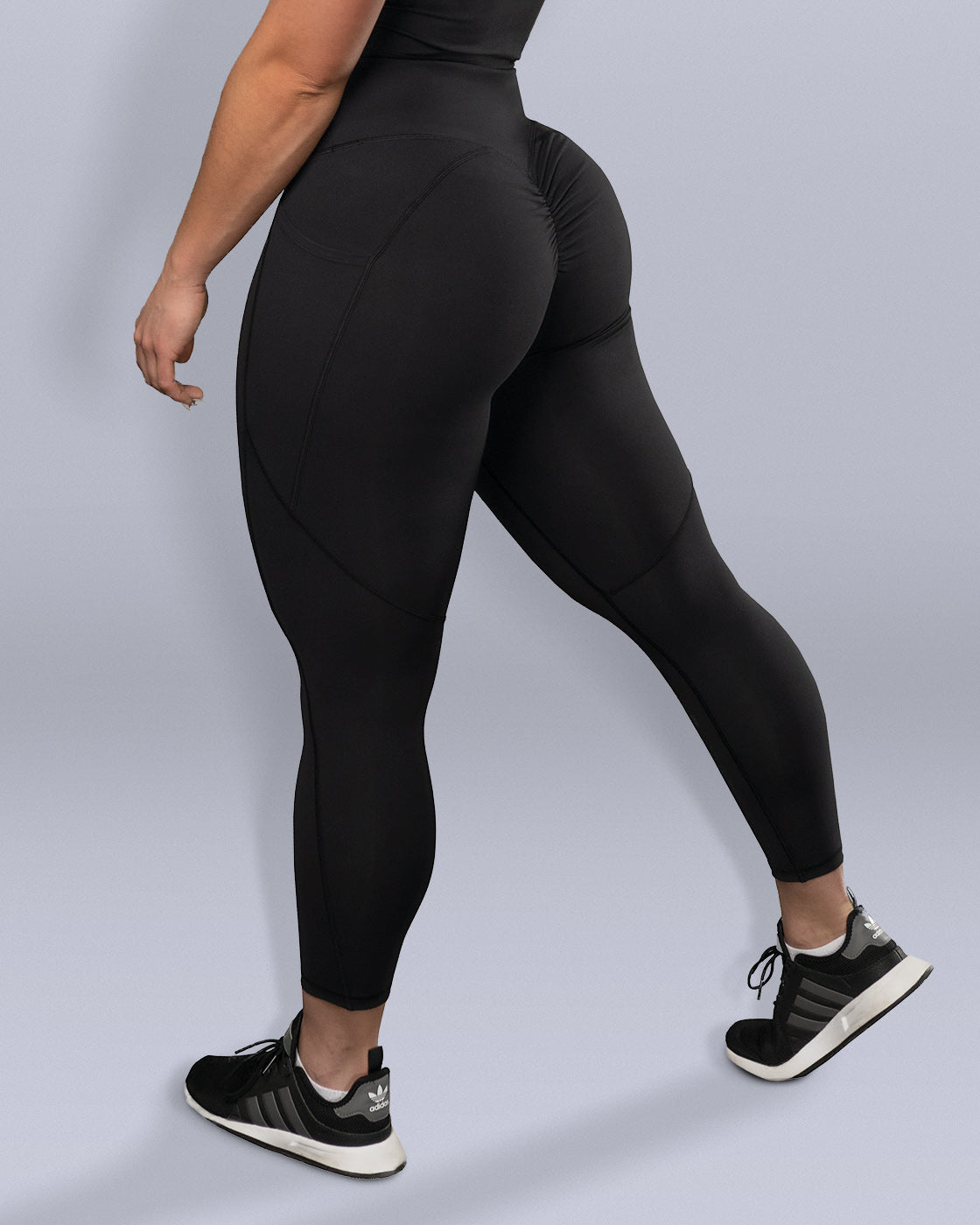 Summer Luxe Collection in Black - Black Scrunch Butt Gym Leggings