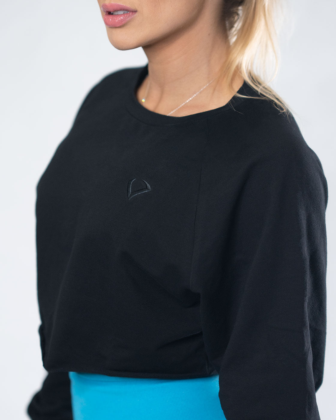 The Vital Pullover Black