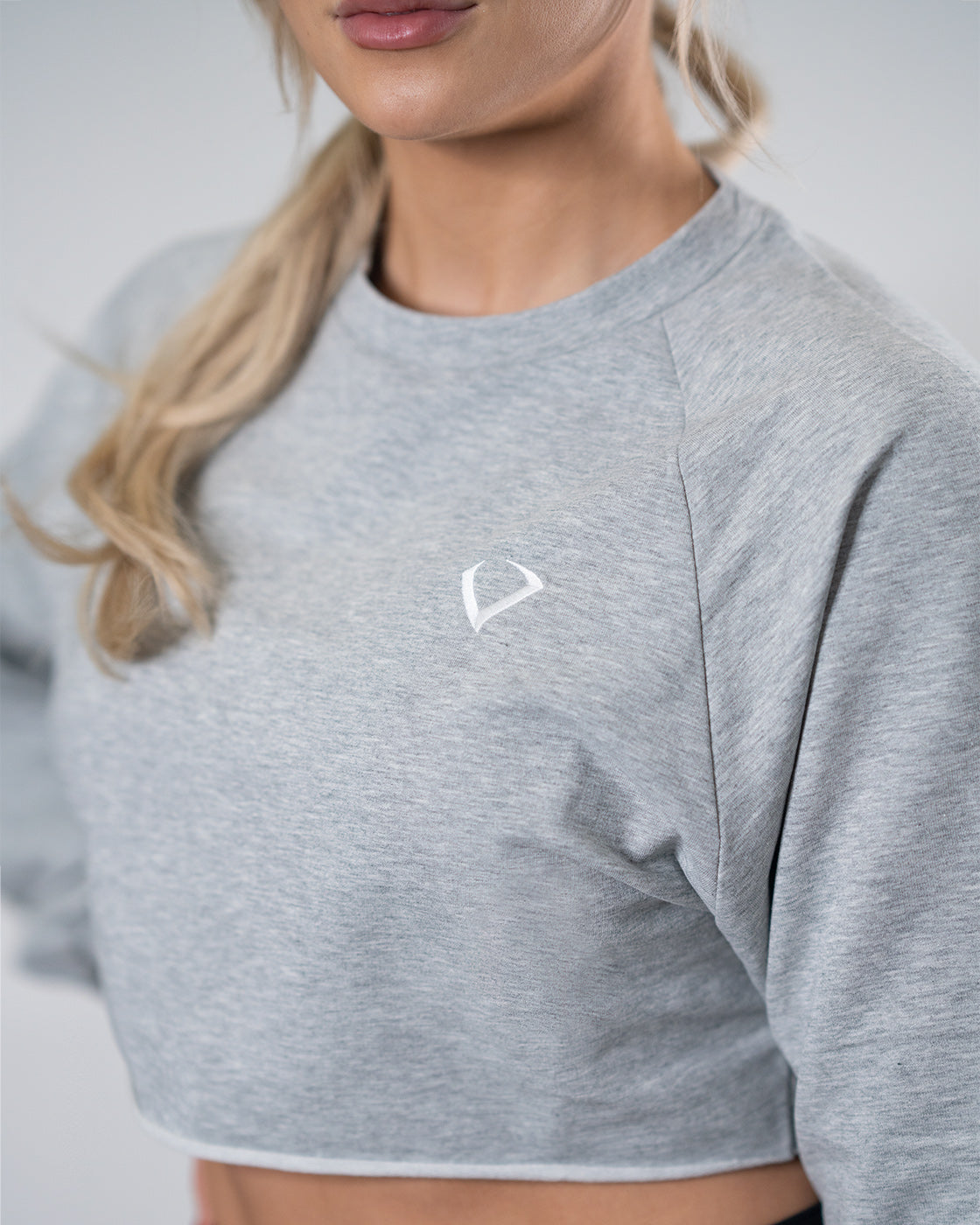 The Vital Pullover Grey