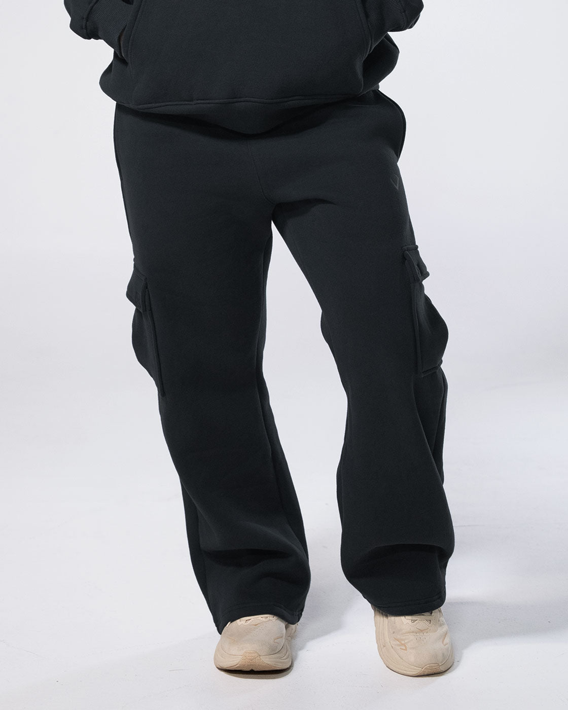 Royalty Cargo Sweats Black
